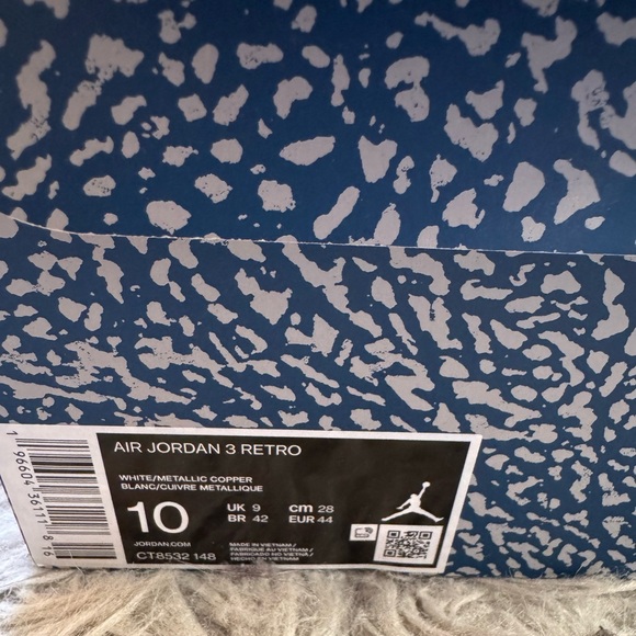 Jordan Retro 3 Wizards.  BRAND NEW IN BOX - Picture 5 of 6